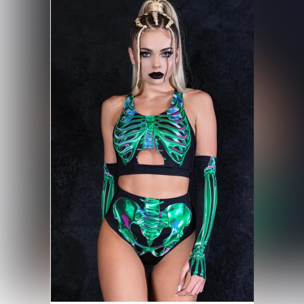 Emerald skeleton booty short set